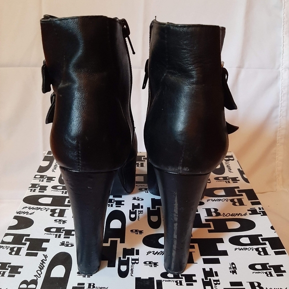 SUPER COOL AND FUNKY-Size 10 5 inch heel with 3 inch Platform Leather Shooties! - Picture 2 of 5